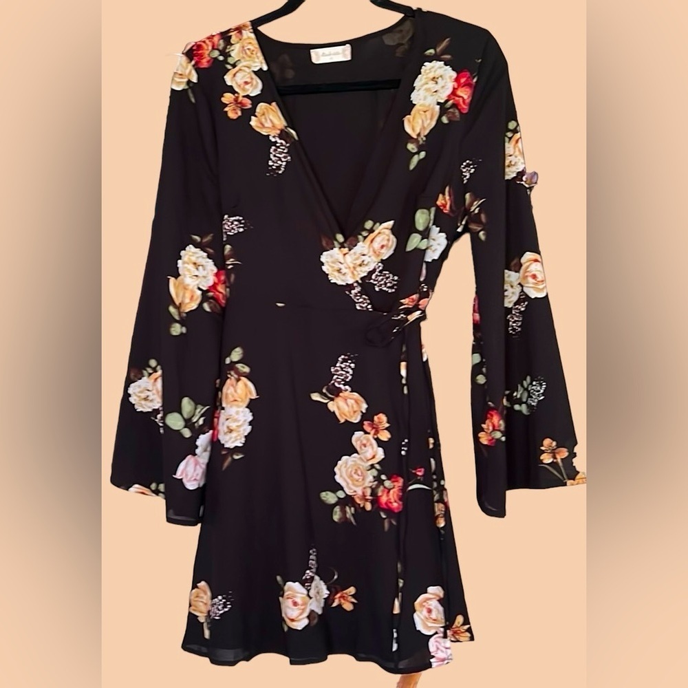 ALTAR’D STATE Black/Red/Gold/Green/Cream Floral Lined Wrap Dress, Small, GUC.